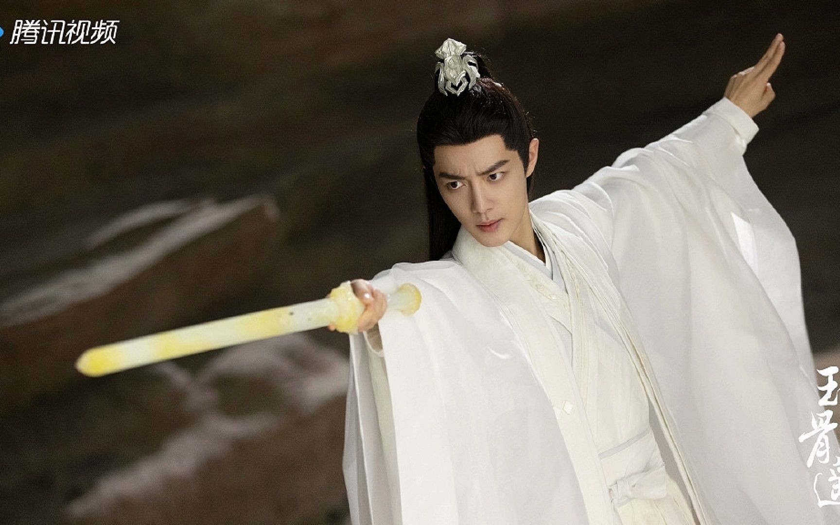 【玉骨遥】武力值拉满的时影神官,一下就给人满满的安全感.