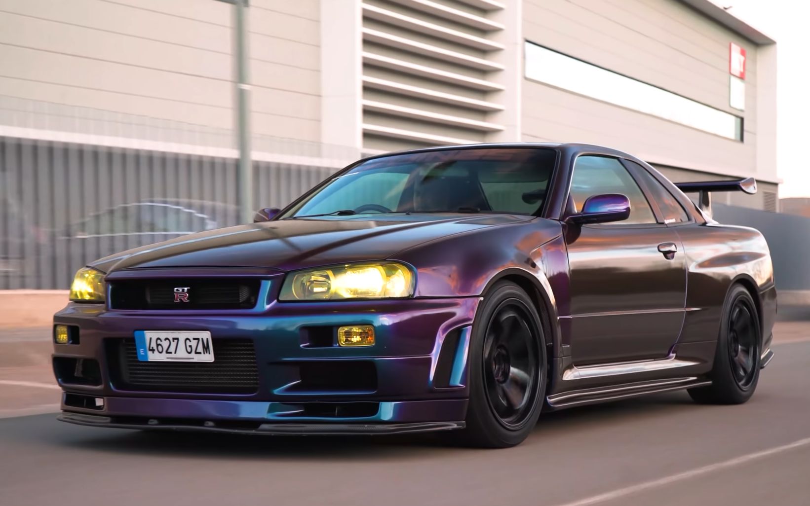 日产skyline r34 gtr