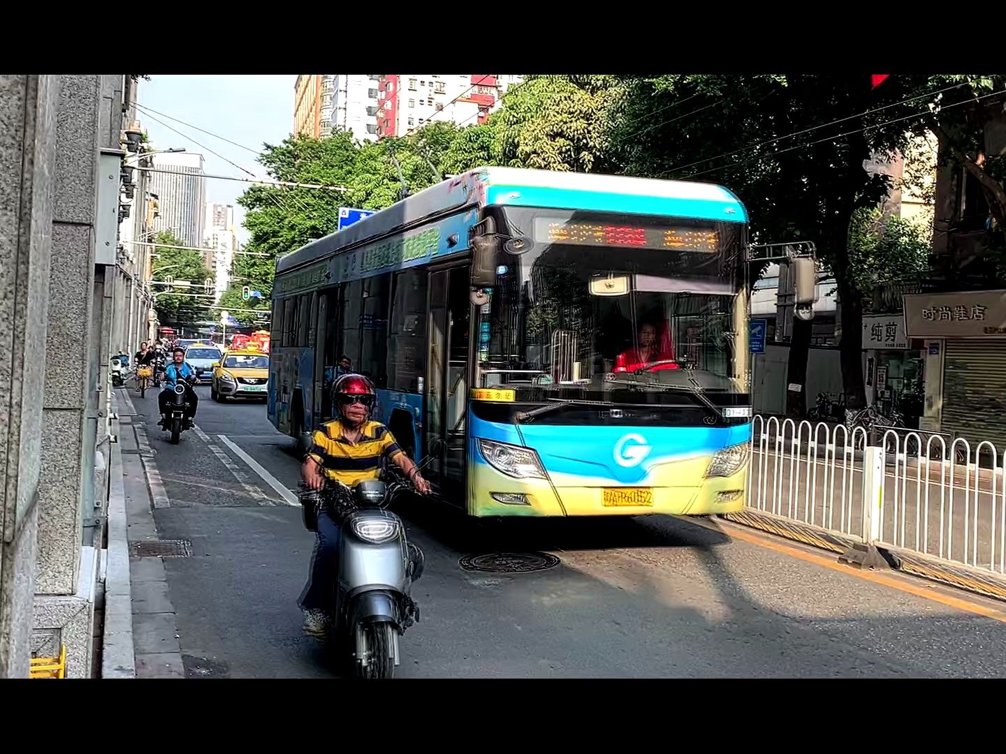 广东广州公交 104路 d1-a371