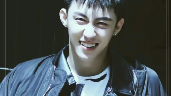 黄景瑜,认识你快八年了, 希望你自由健康也快乐.