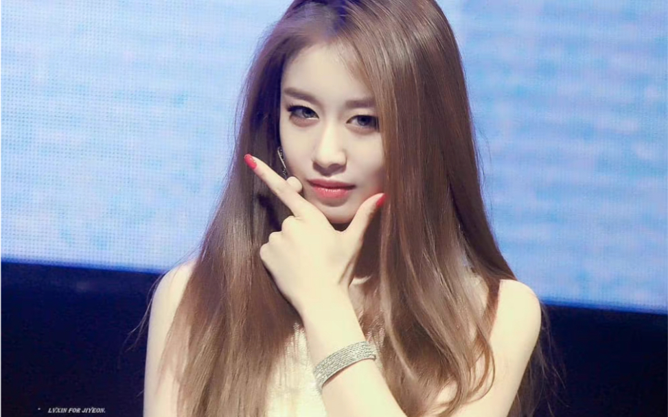 养龙日常———朴智妍,一个侧颜就能发现你哟!_哔哩哔哩_bilibili