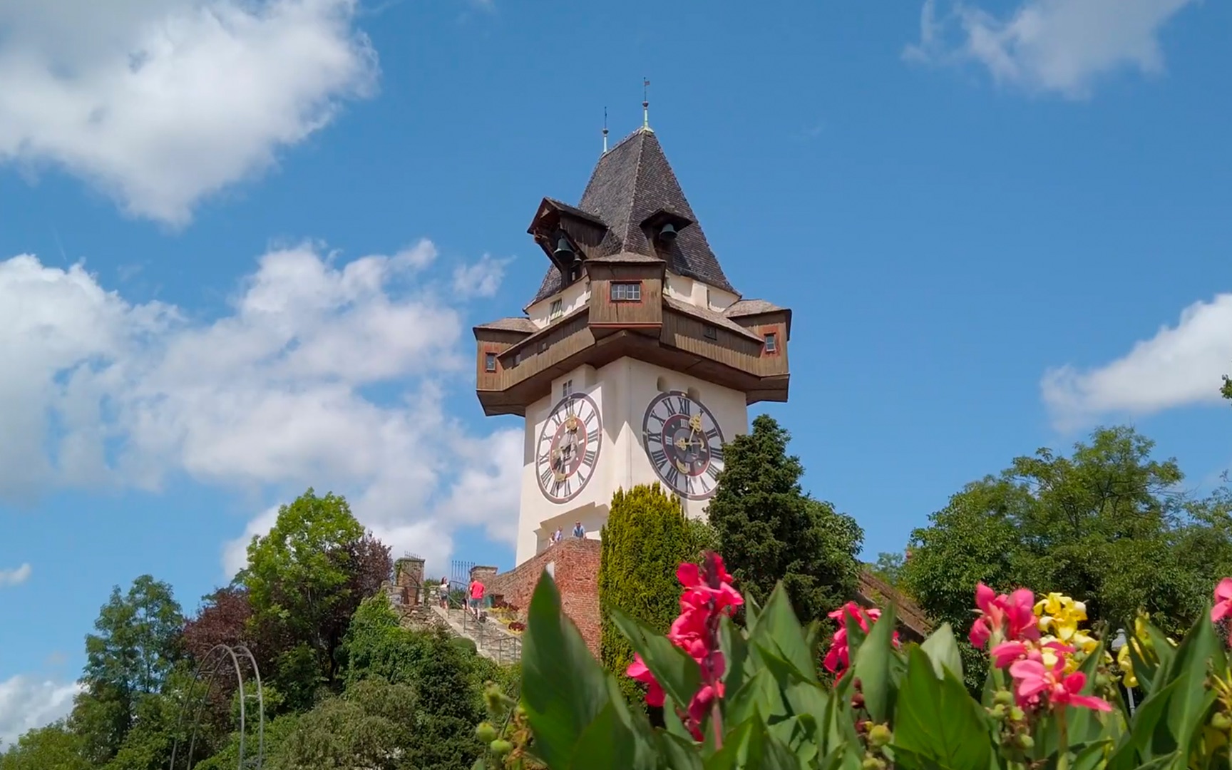 格拉茨是奥地利第二大城市,位于阿尔卑斯山南麓,中欧重镇9695