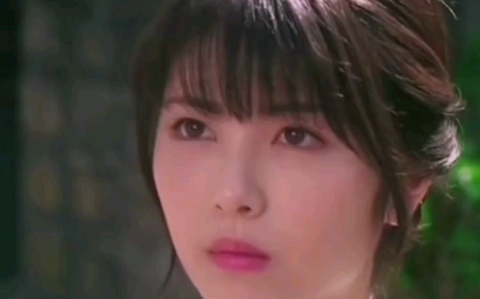 滨边美波,2000年8月29日出生于石川县,日本演员,隶属于东宝艺能事务所