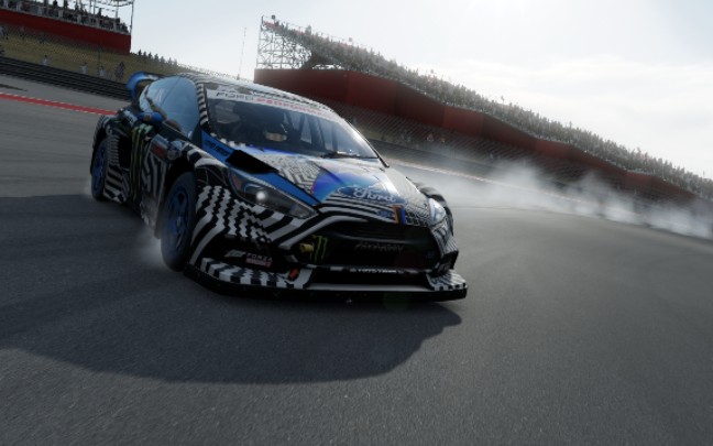 驾驶砖叔的福克斯rs在美洲赛道漂移极限竞速7