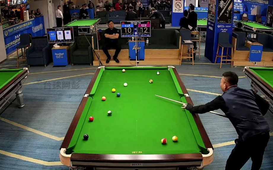 二宝13-10战胜对手,功力深厚台球是一种生活