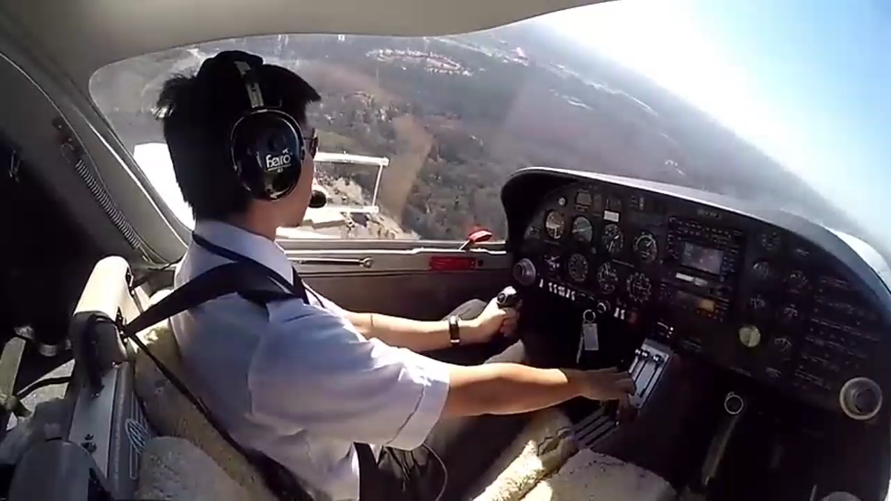 从第一视角看飞行员驾驶飞机全过程,真的太过瘾了!_哔哩哔哩_bilibili