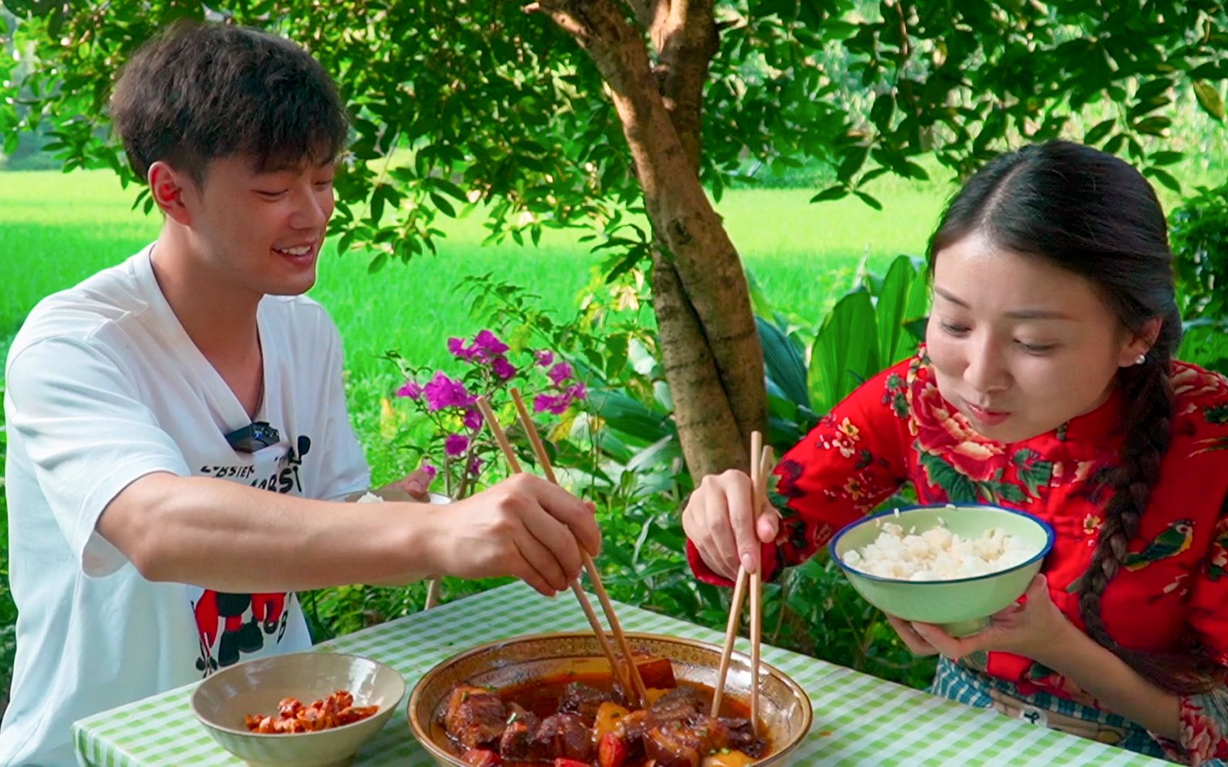 小雨做了红烧肉,油亮鲜香软糯入味,大坨大坨吃超过瘾哔哩哔哩bilibili