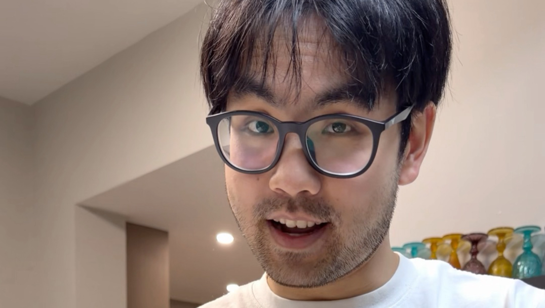 搞艺术的说的话一个字也不能信