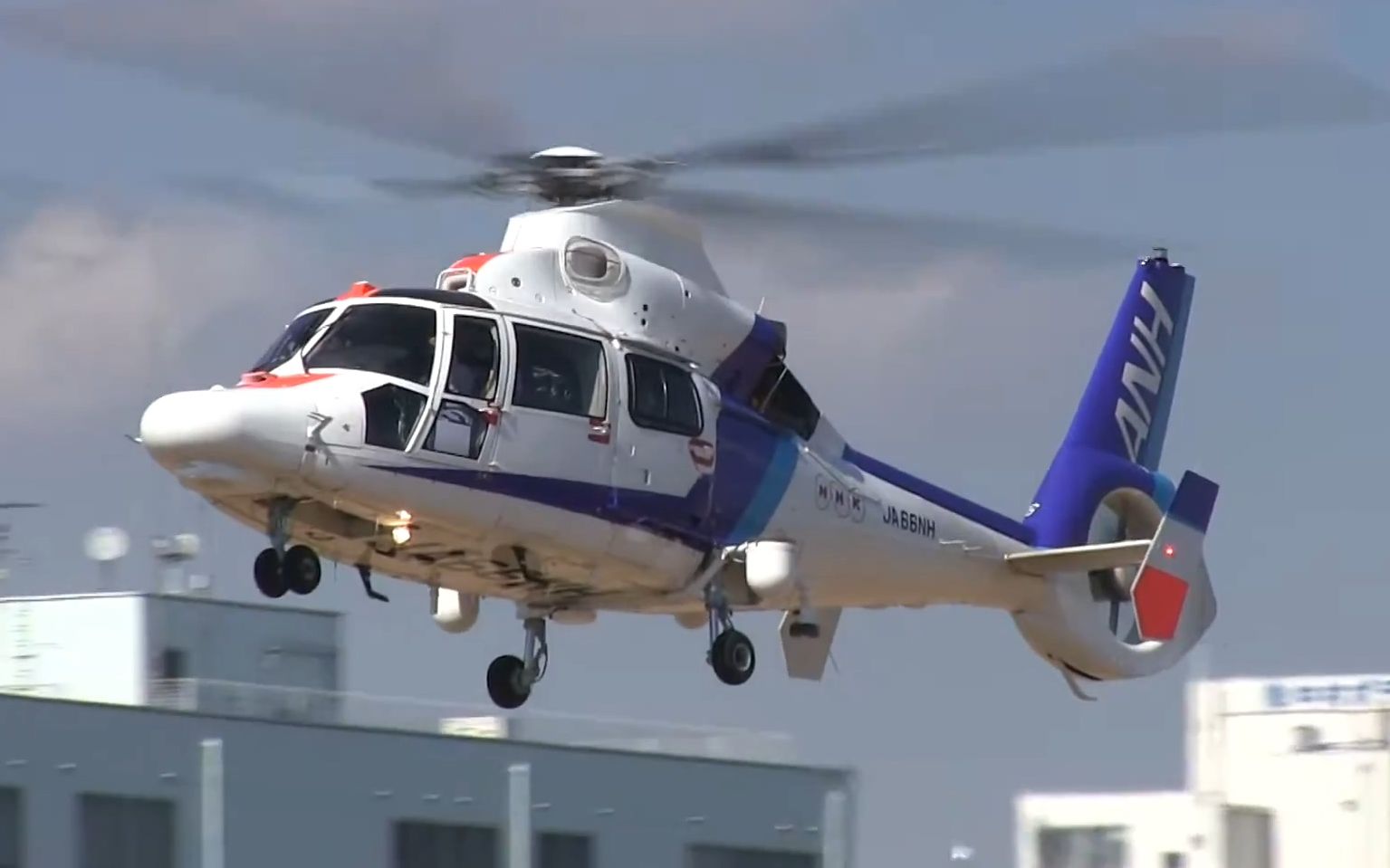 全日空anh as365"海豚"直升机 (ja66nh) 起降 2017年 东京直升机场