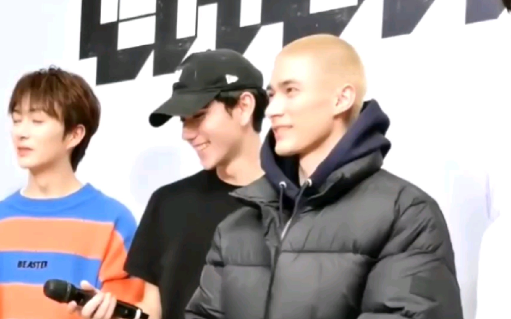 【和马/米卡/庆怜】一家三口只带了训练服 悲