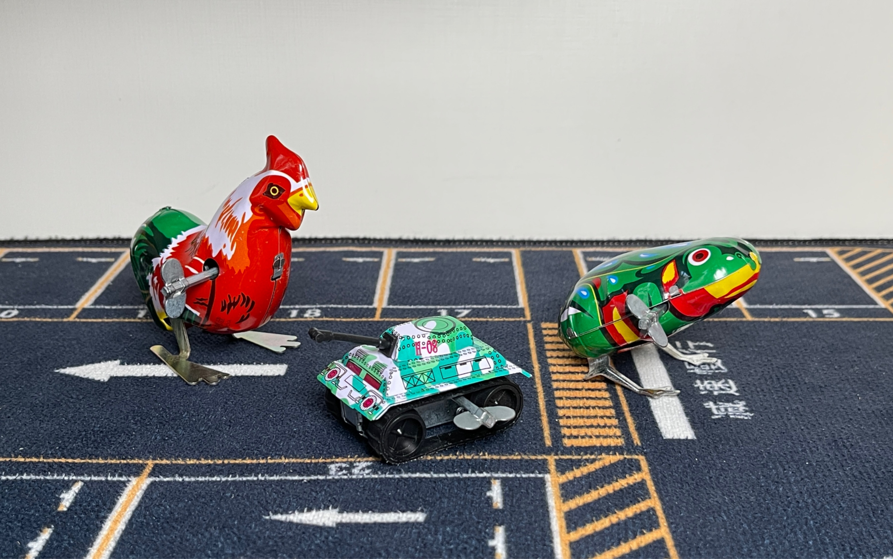 80后90后怀旧铁皮上链发条玩具