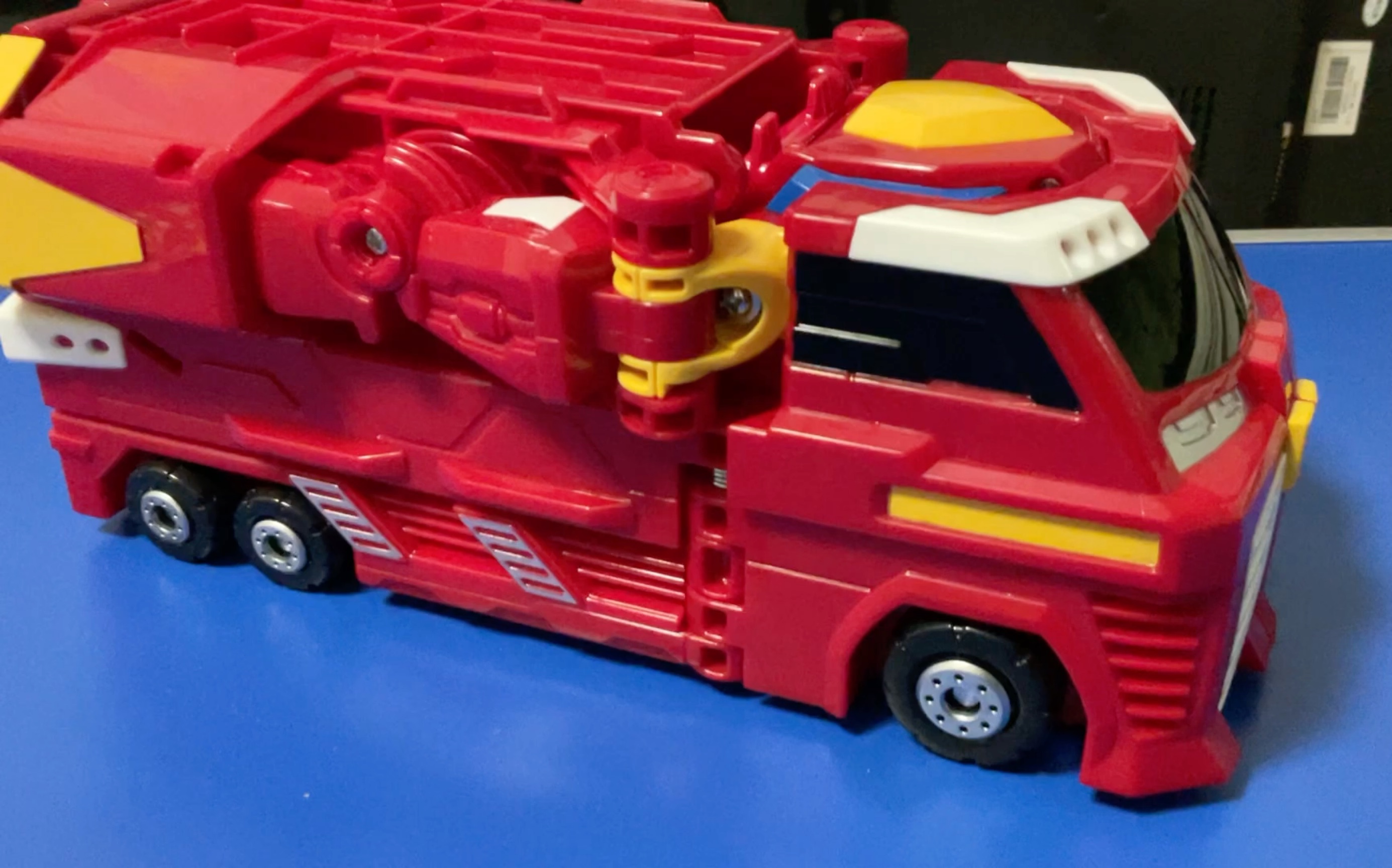 韩国魔幻车神威甲要塞