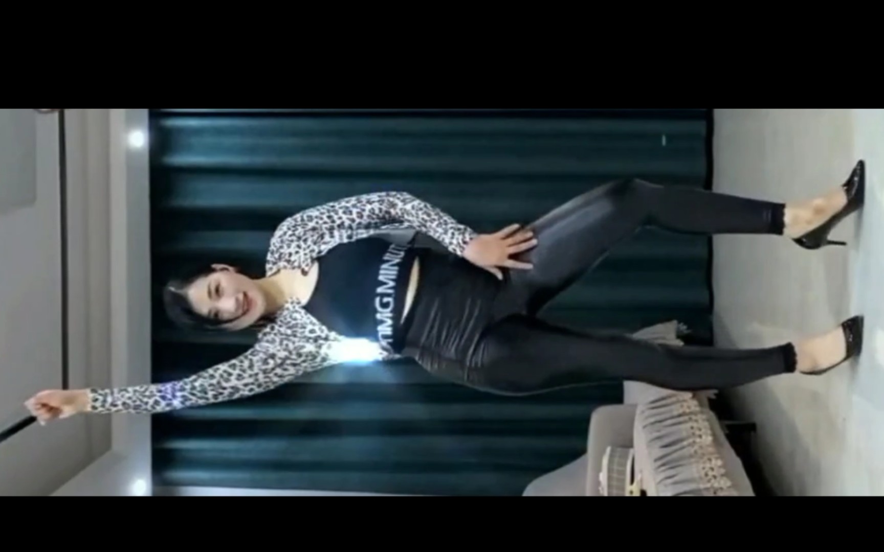 活动作品青青世界广场舞错位时空dj