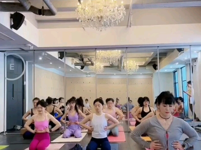 曼逸瑜伽后弯(5.15)