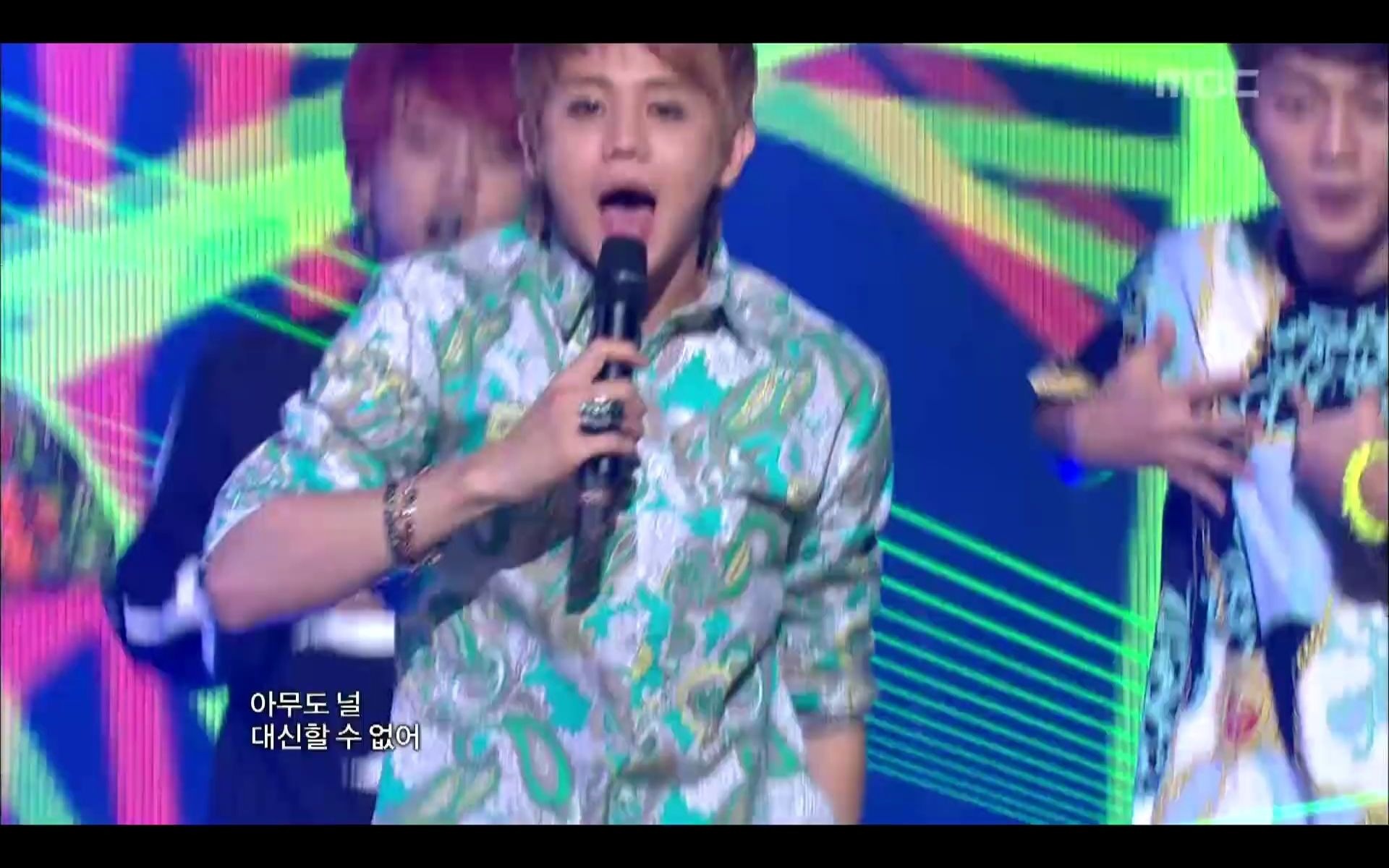 [图]（K-POP现场）BEAST -《 Beautiful Night 》, Music Core 20120901