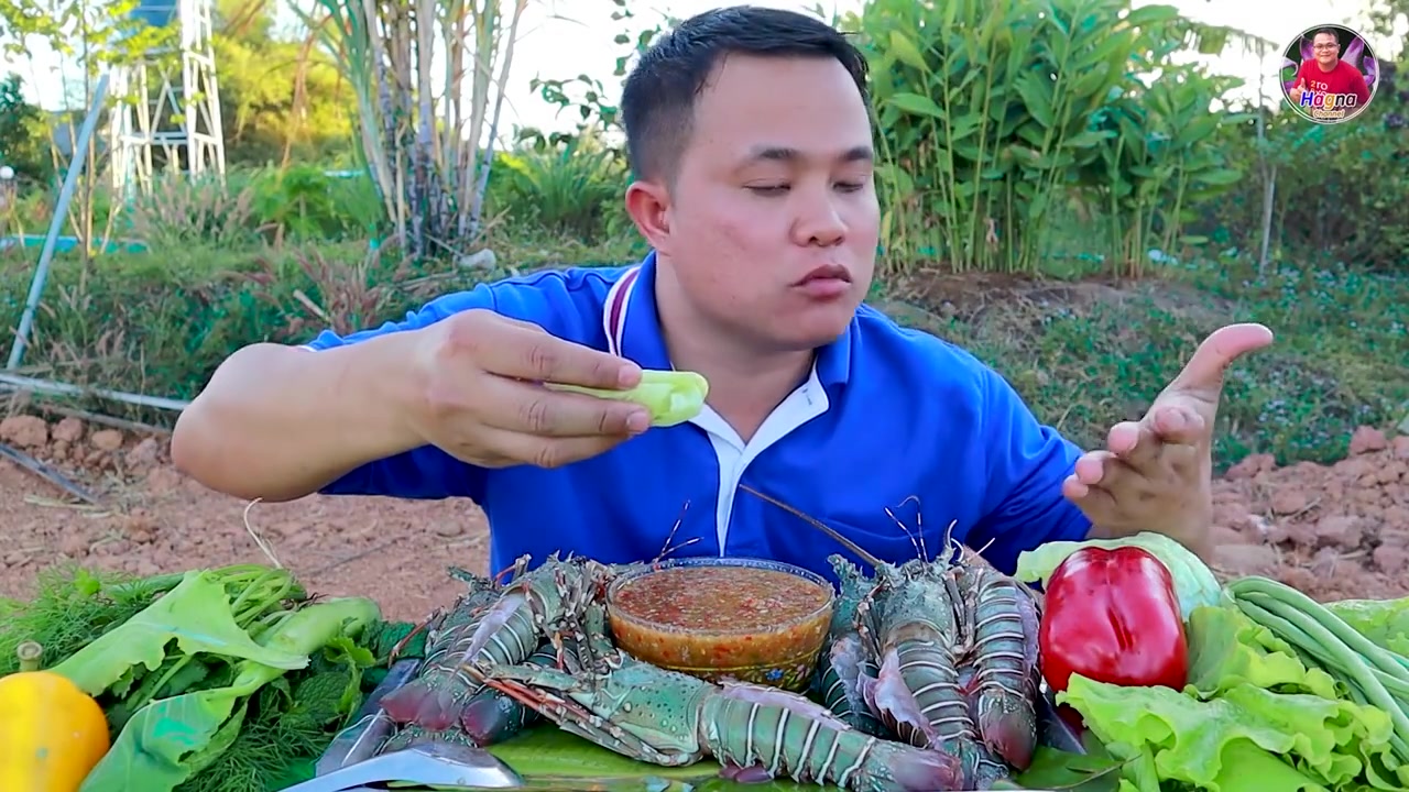 [图]ซาชิมิกุ้งมังกร 10 ตัว ใหม่สดเนื้อแน่นเด้ง น้ำจิ้มรสเด็ด ผักกรอบๆ แซ่บๆ คักอิหลี