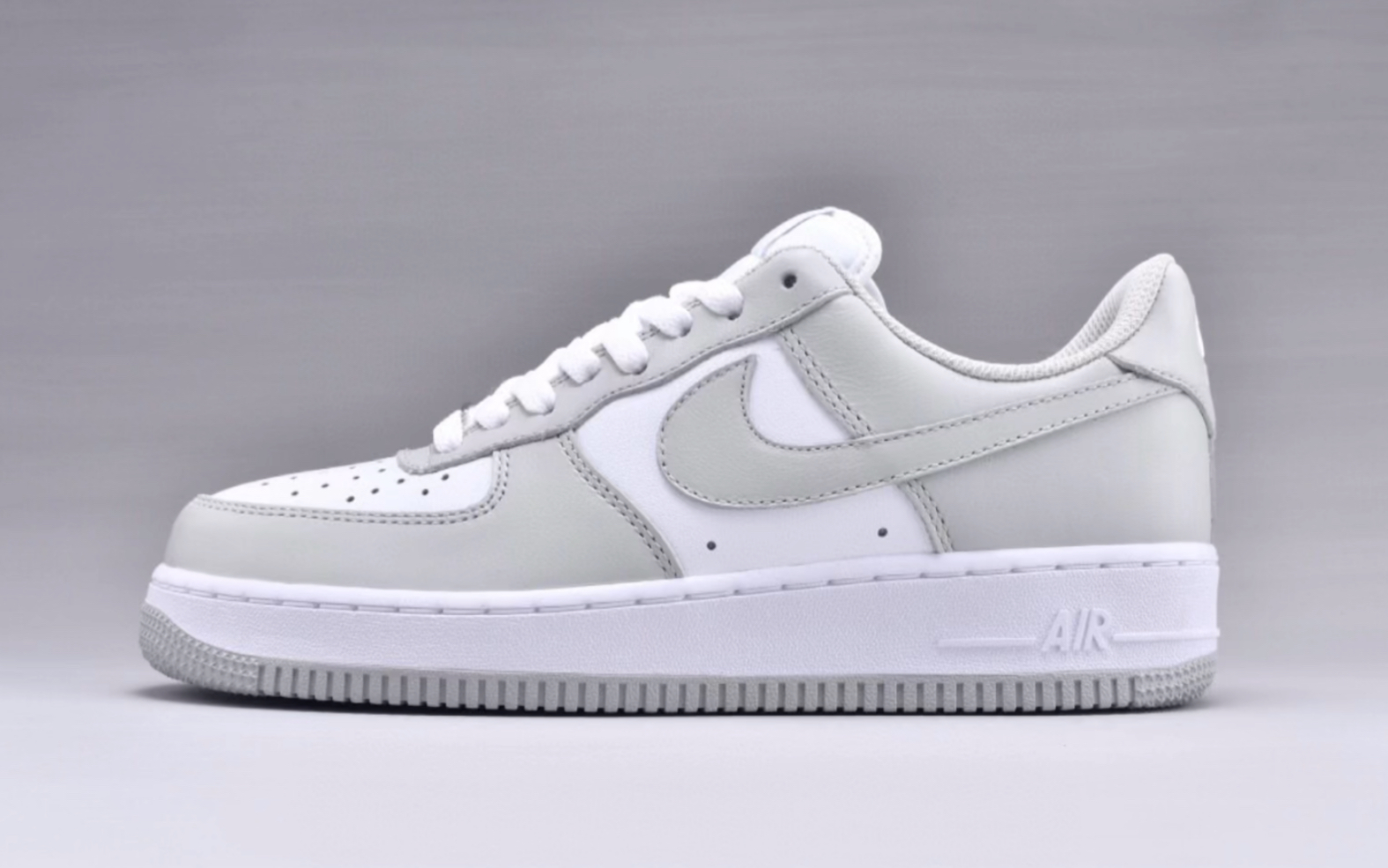 耐克nike air force 1 vast grey 灰白空军一号低帮板鞋货号aa1726