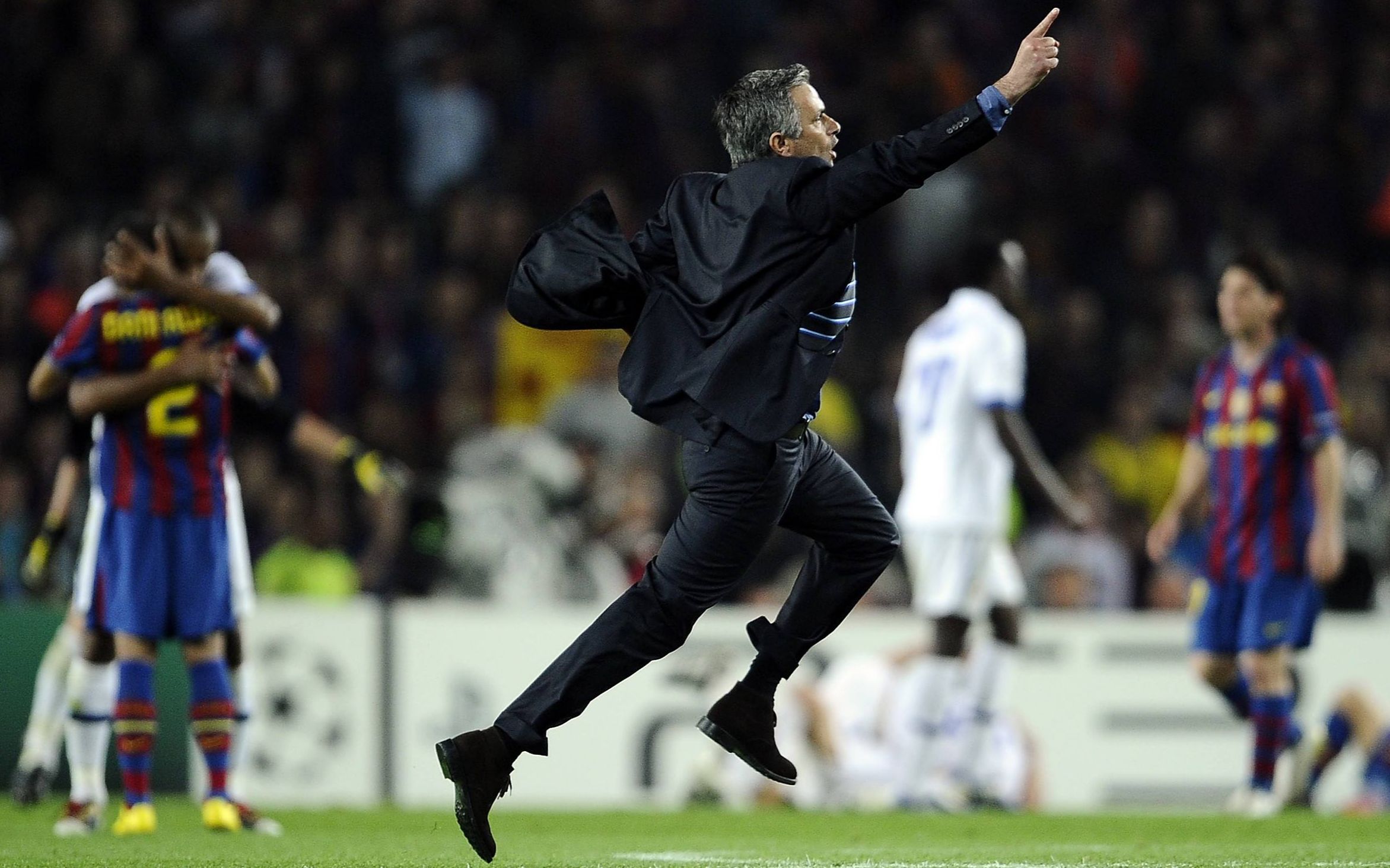 【经典回放】2009/2010 欧洲冠军联赛半决赛 国际米兰vs巴塞罗那 两