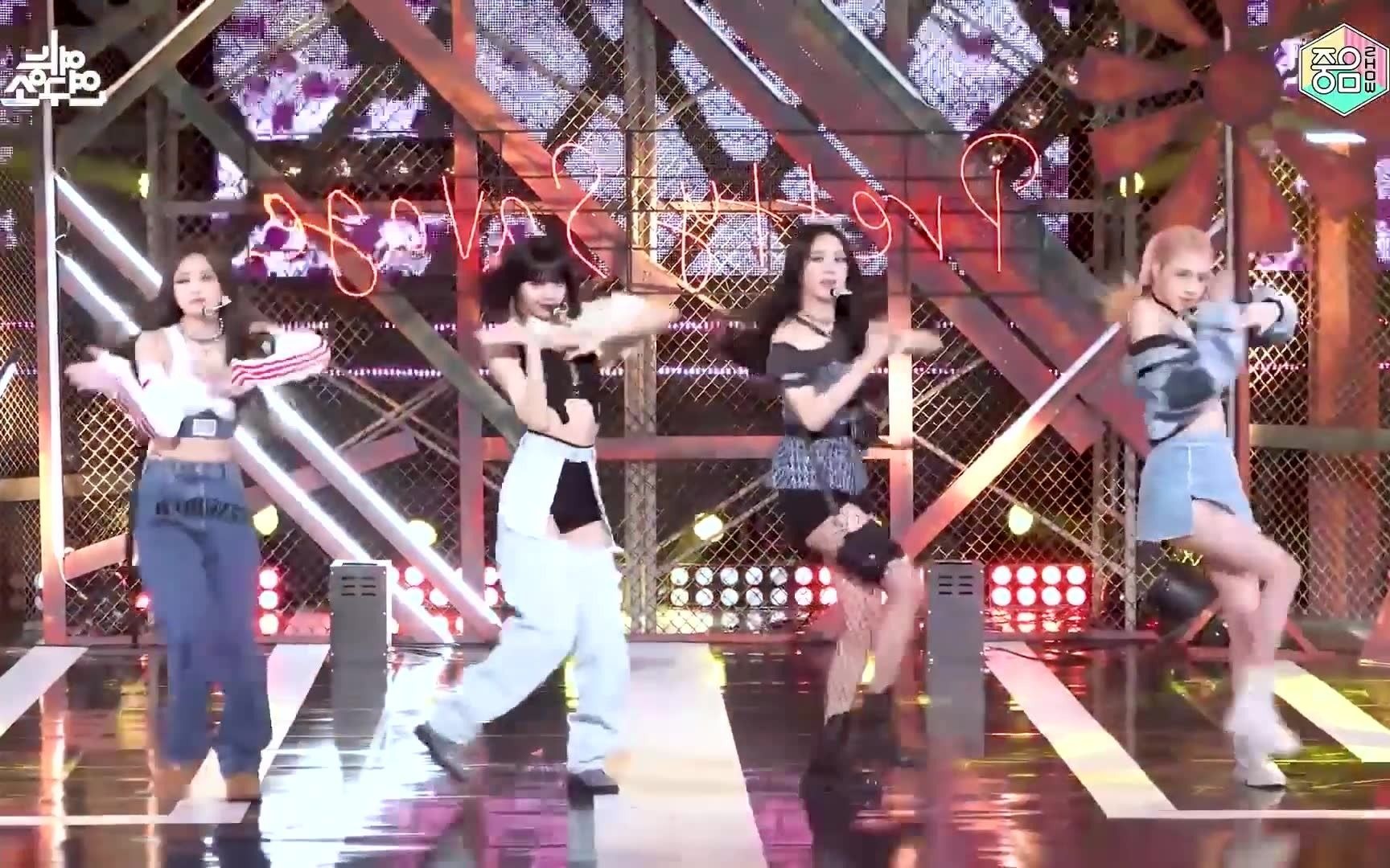 【pretty savage】BLACKPINK 舞蹈练习室 镜面阉割 扒舞专用_哔哩哔哩 (゜-゜)つロ 干杯~-bilibili