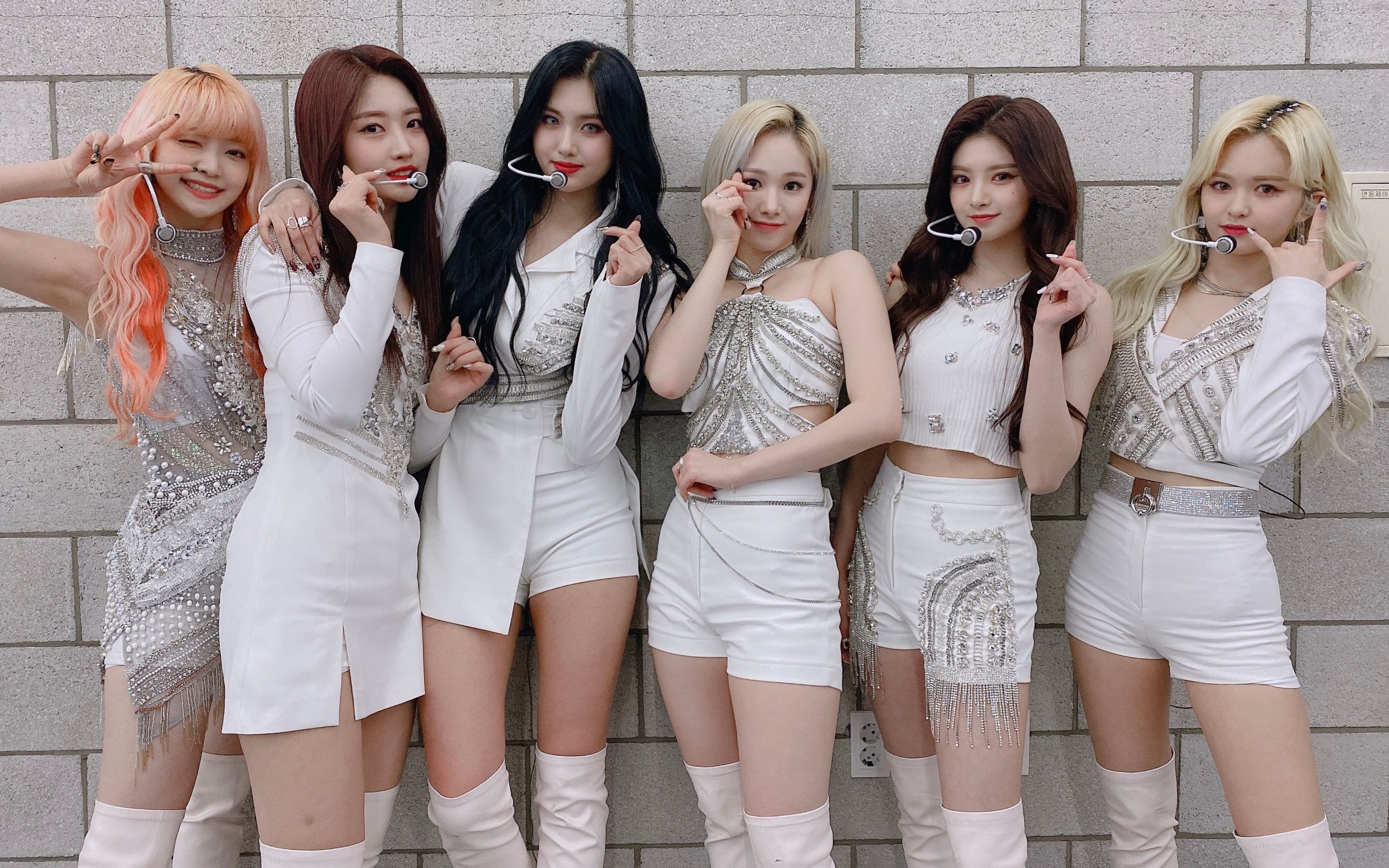 everglow dundun 八场打歌舞台超流畅超丝滑混剪_哔哩哔哩 (゜-゜)つ