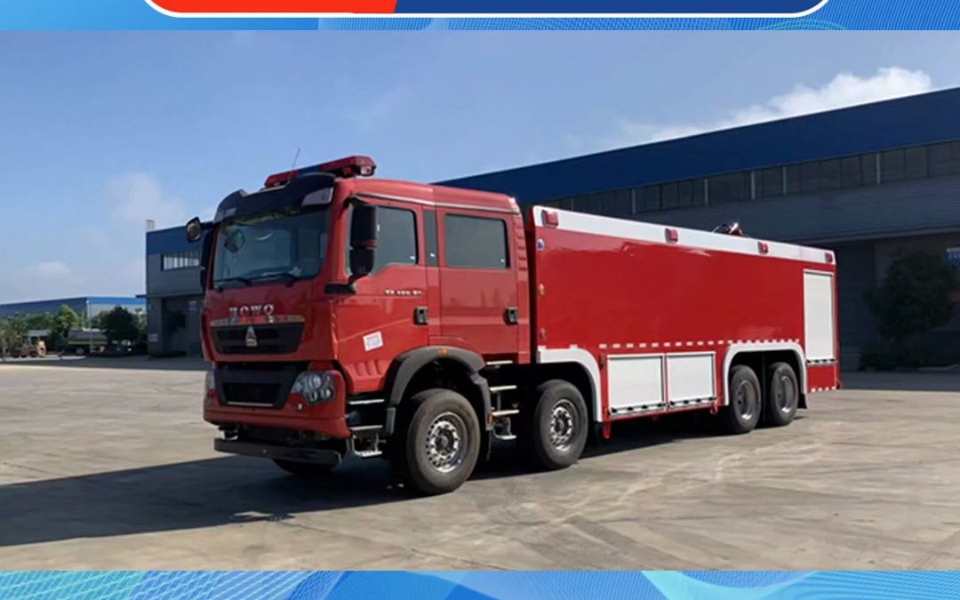 重汽豪沃9吨水罐消防车