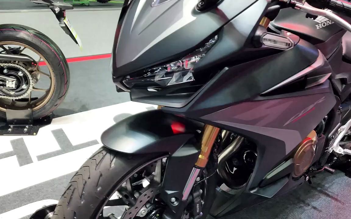 新款本田cbr500r黑色