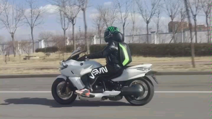 偶遇本田dn01大鲨鱼假面骑士decade原型车帅哦