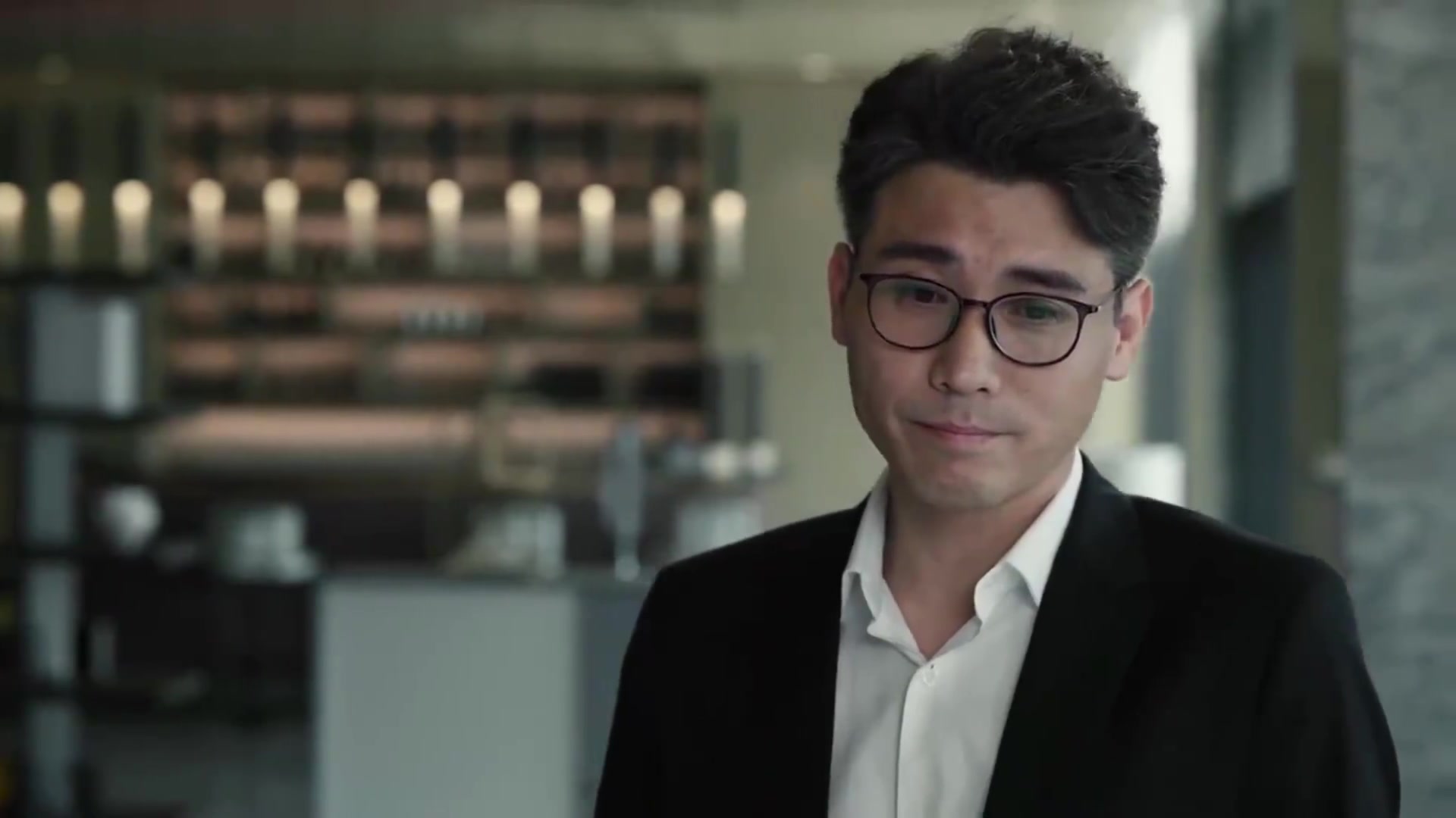 黑白禁区:杀青得知王主管没死,来医院探望,显然图谋不轨