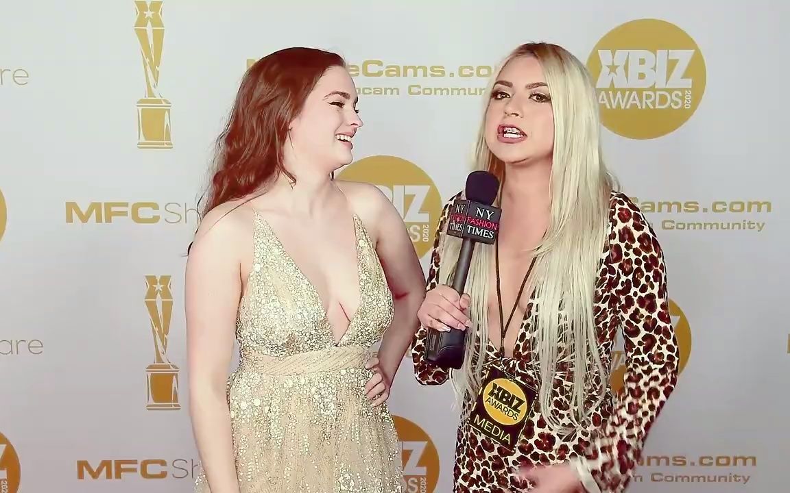 Mary Moody interviewed on the red carpet at the 2020 Xbiz Awards in DTLA, CA哔哩哔哩bilibili