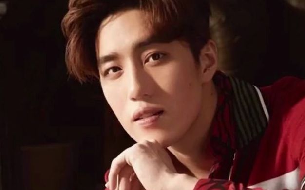 屁桃哥好帅肤白貌美大长腿帅哥tor