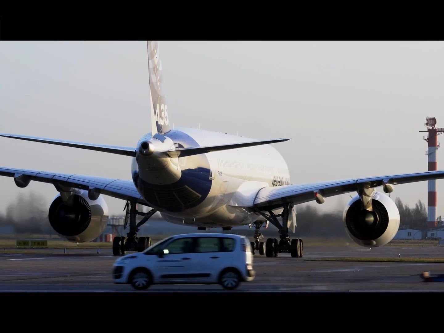 "我离自由只差一架飞机"