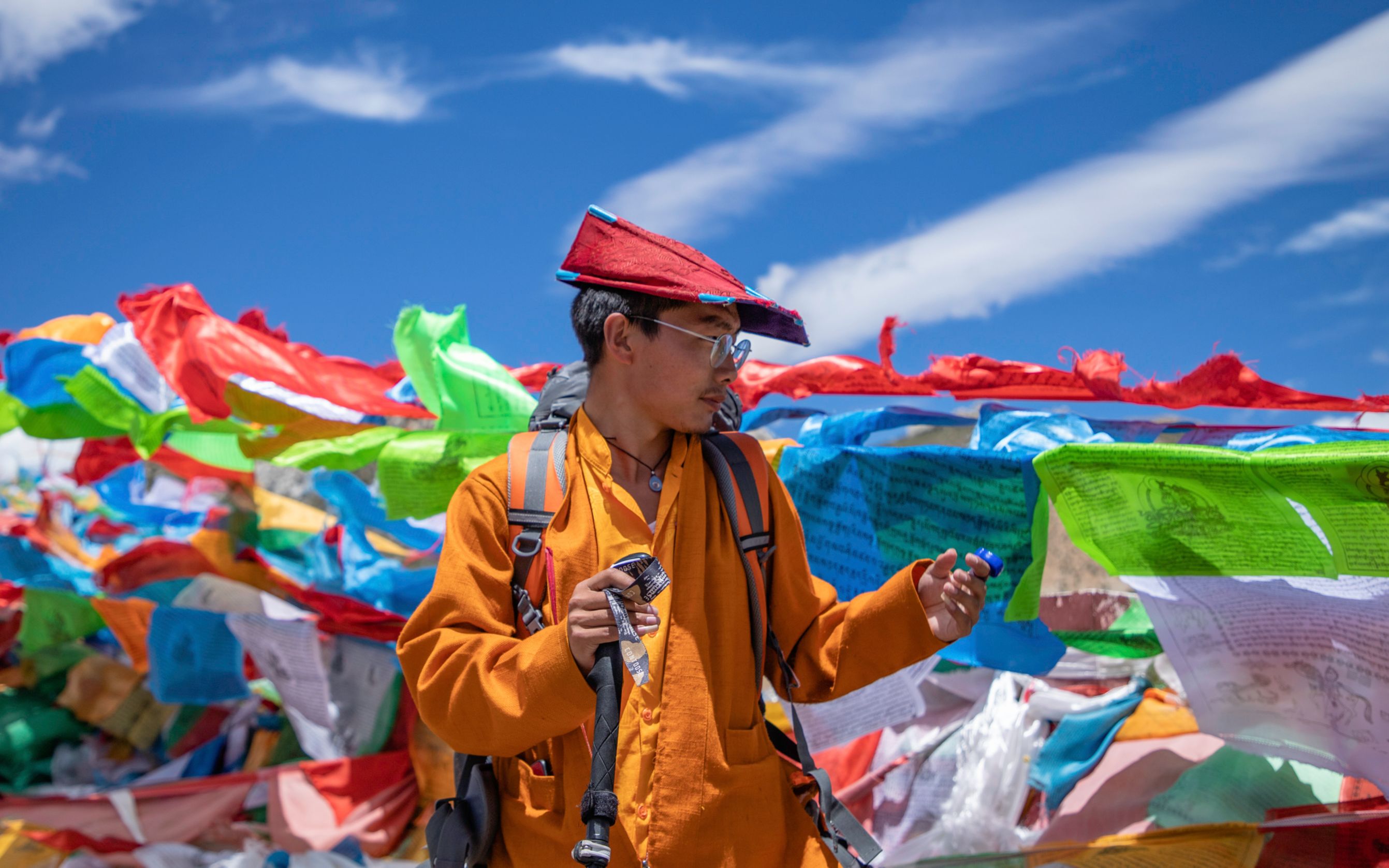 西藏旅游攻略,西藏山间垭口悬挂的经幡代表什么?听黑导游怎么说