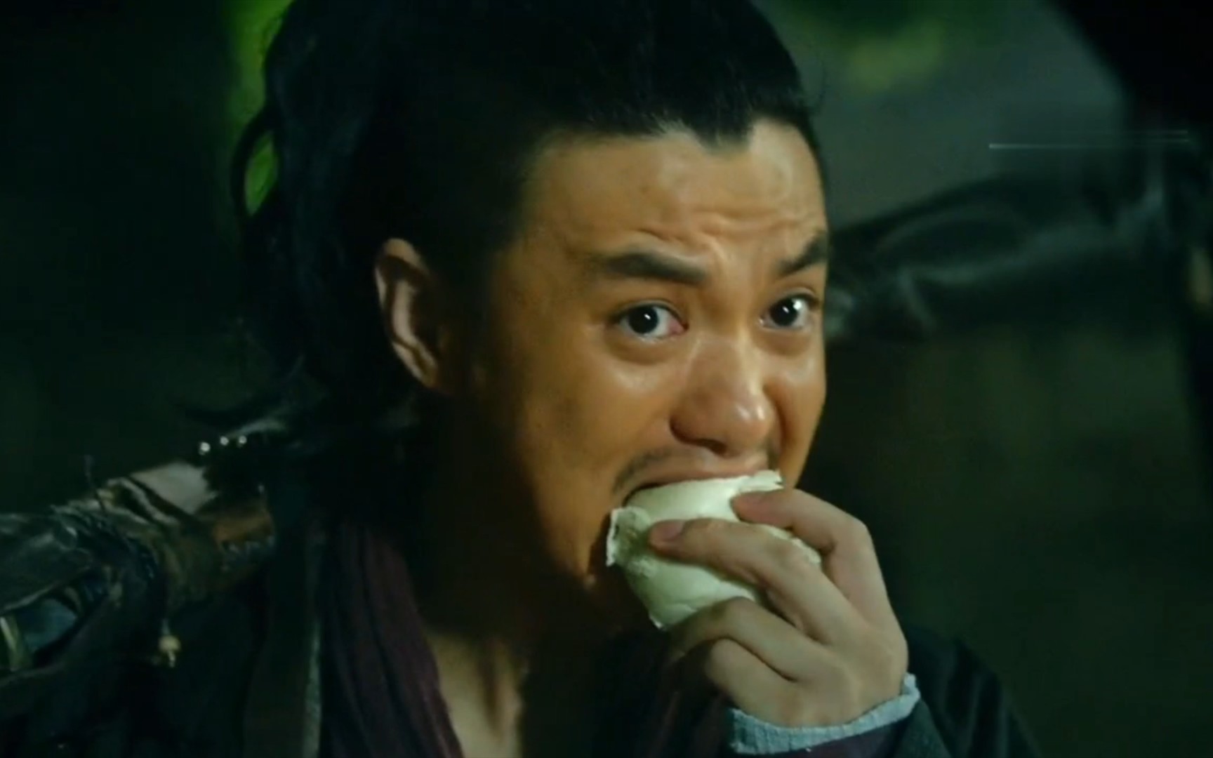 加钱哥,字:很润,号:加钱居士,职位:小巡捕,口头禅:天王老子来了也不行