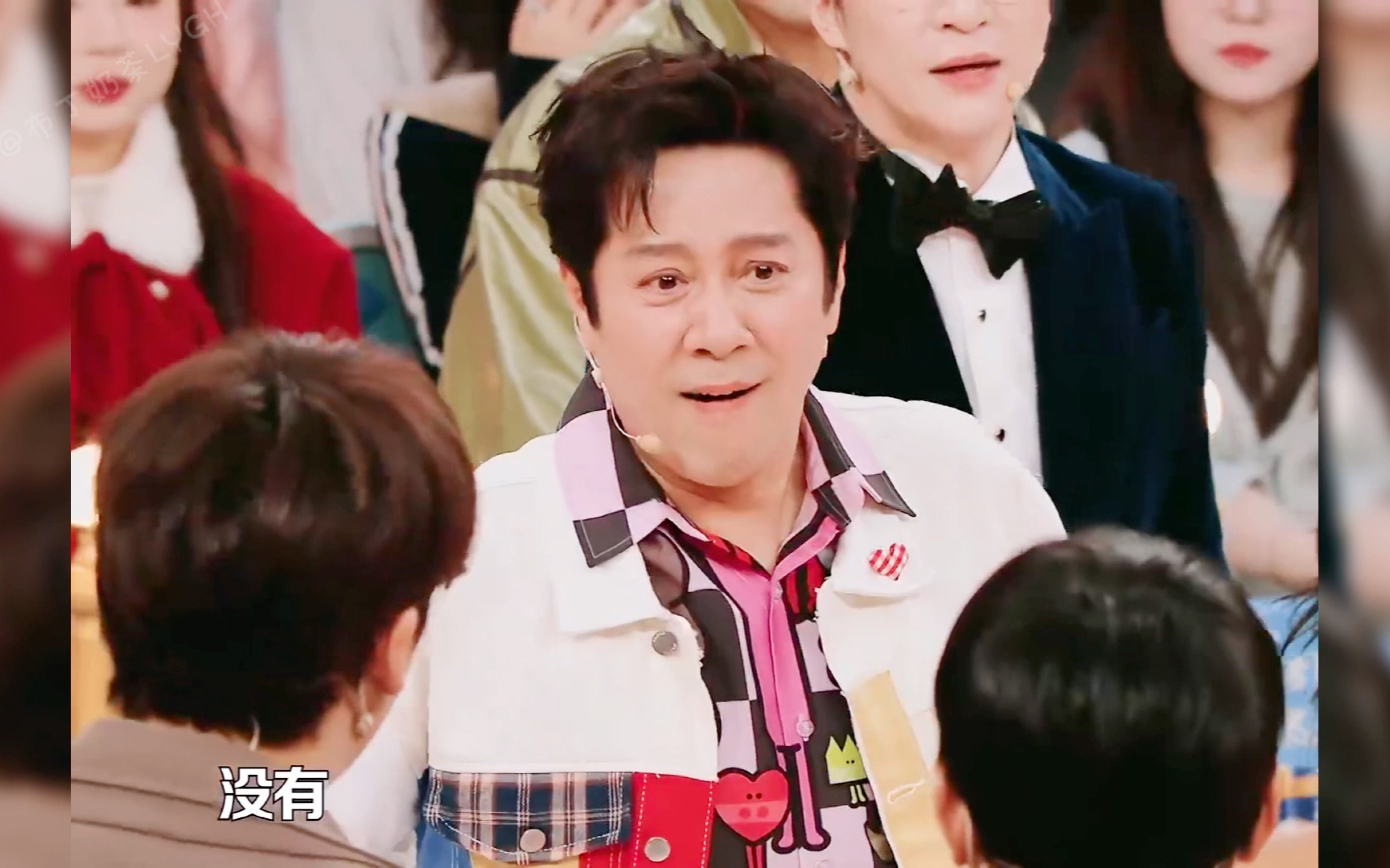 蔡国庆颜色都要穿一样的,连袜子都是彩色的,幸好秋裤没买到彩色的