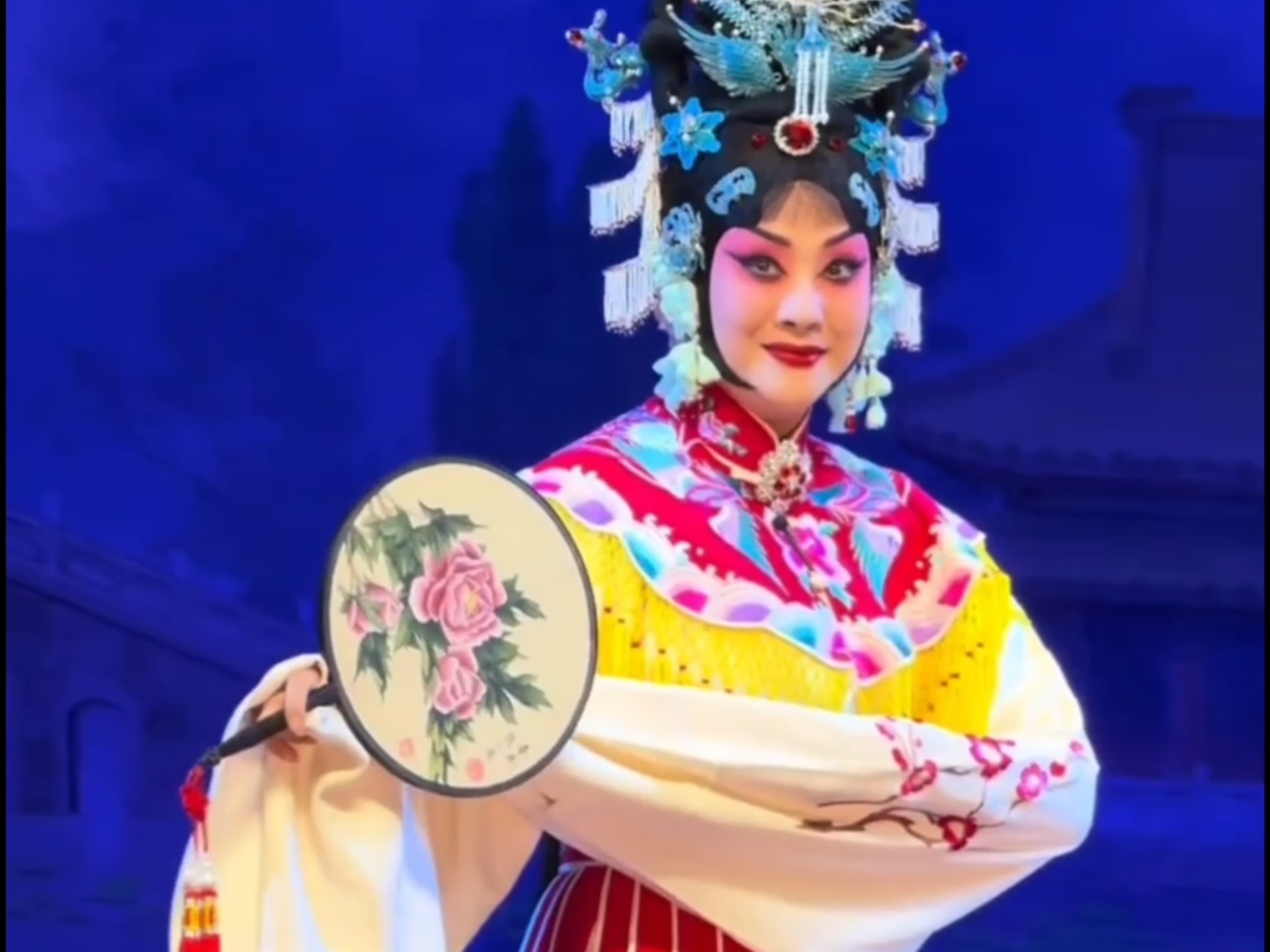 王艳-京剧《谢瑶环》选段"公务毕换罗衣园中消散"