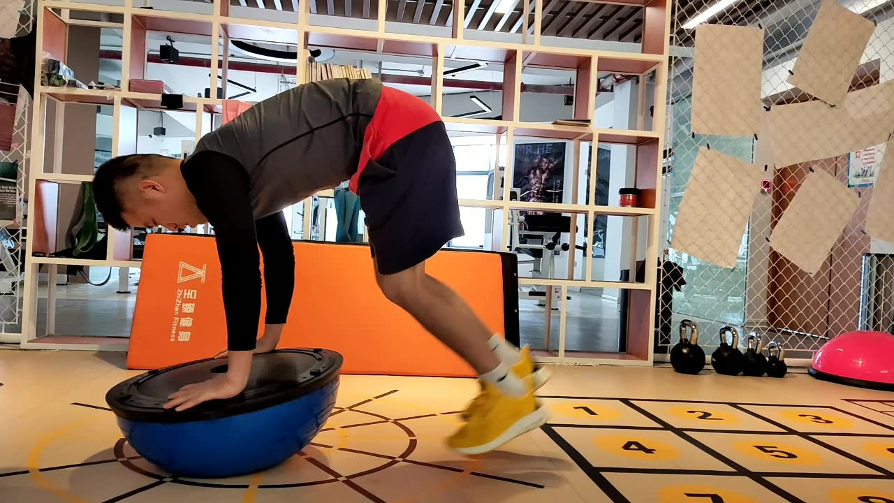 三个锻炼核心的动作,超级燃脂哦