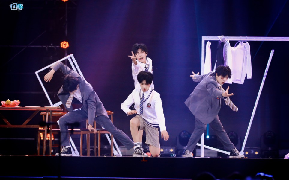 【tf家族】「五月粉丝见面会实况」-《母系社会》自制歌词版