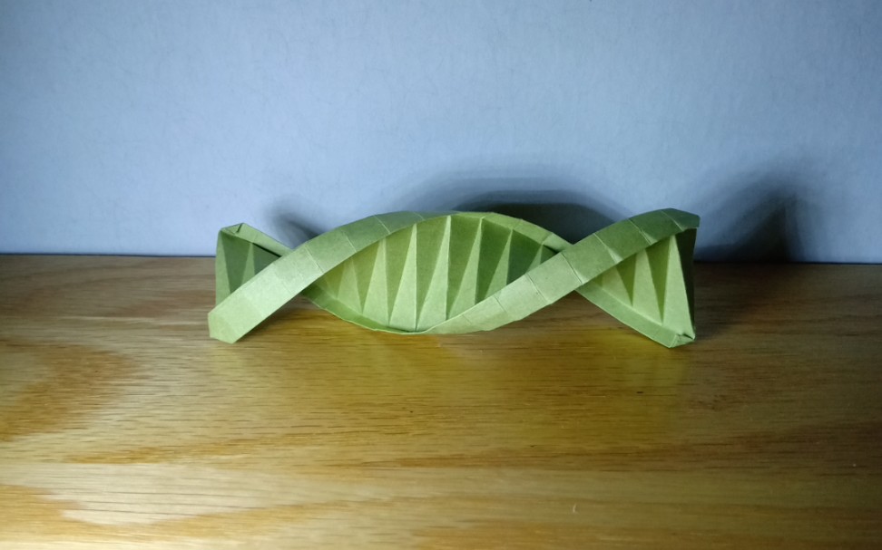 折纸  一起来折一段dna吧,体验一下折纸与几何的完美结合