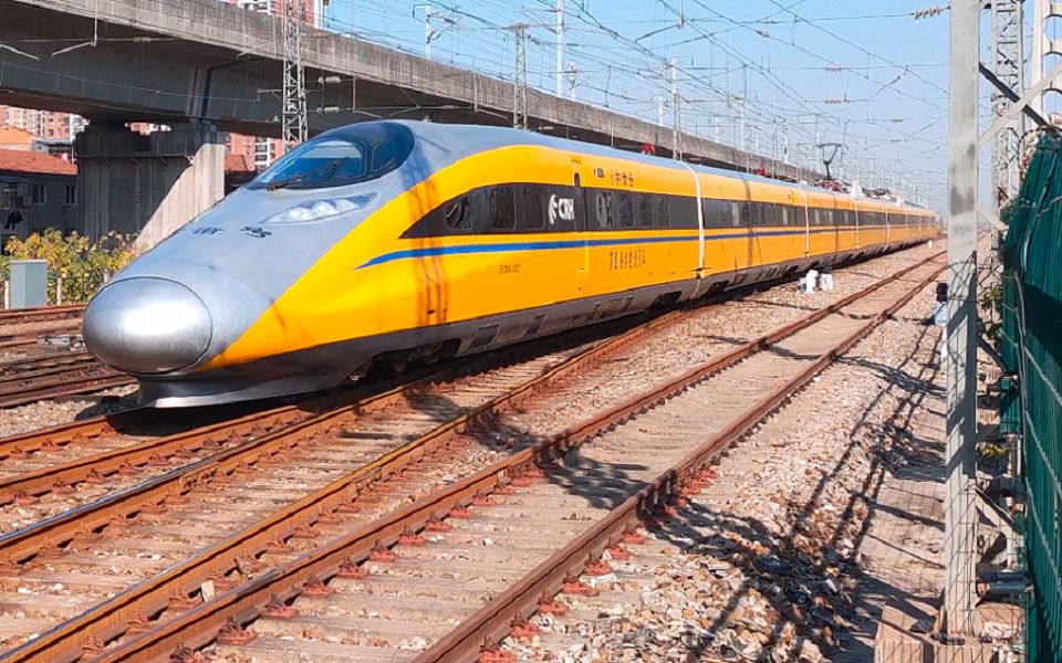 赣深高铁同款crh380aj动检车汉口联络线下行通过丹水池站