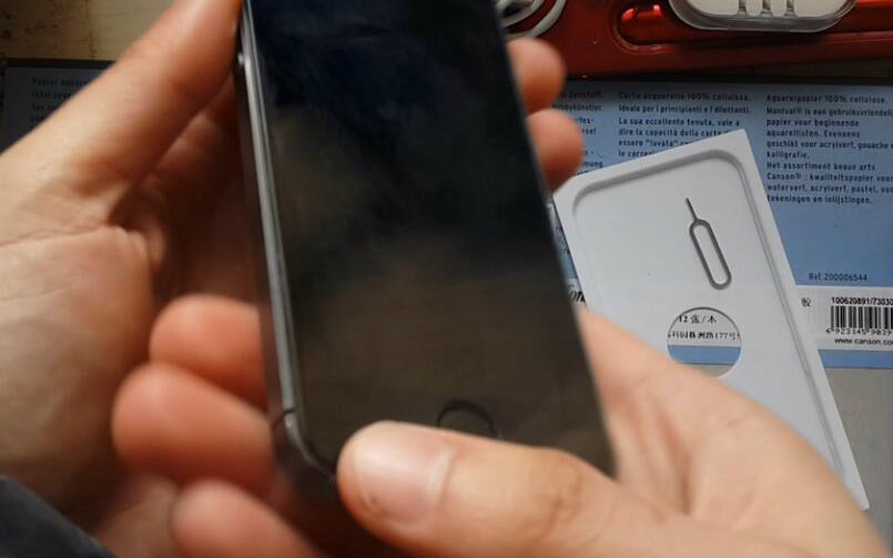 某宝1250软妹币得购iphone5S日版32G黑色开箱视频