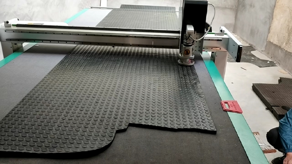橡胶垫切割,智能切割机