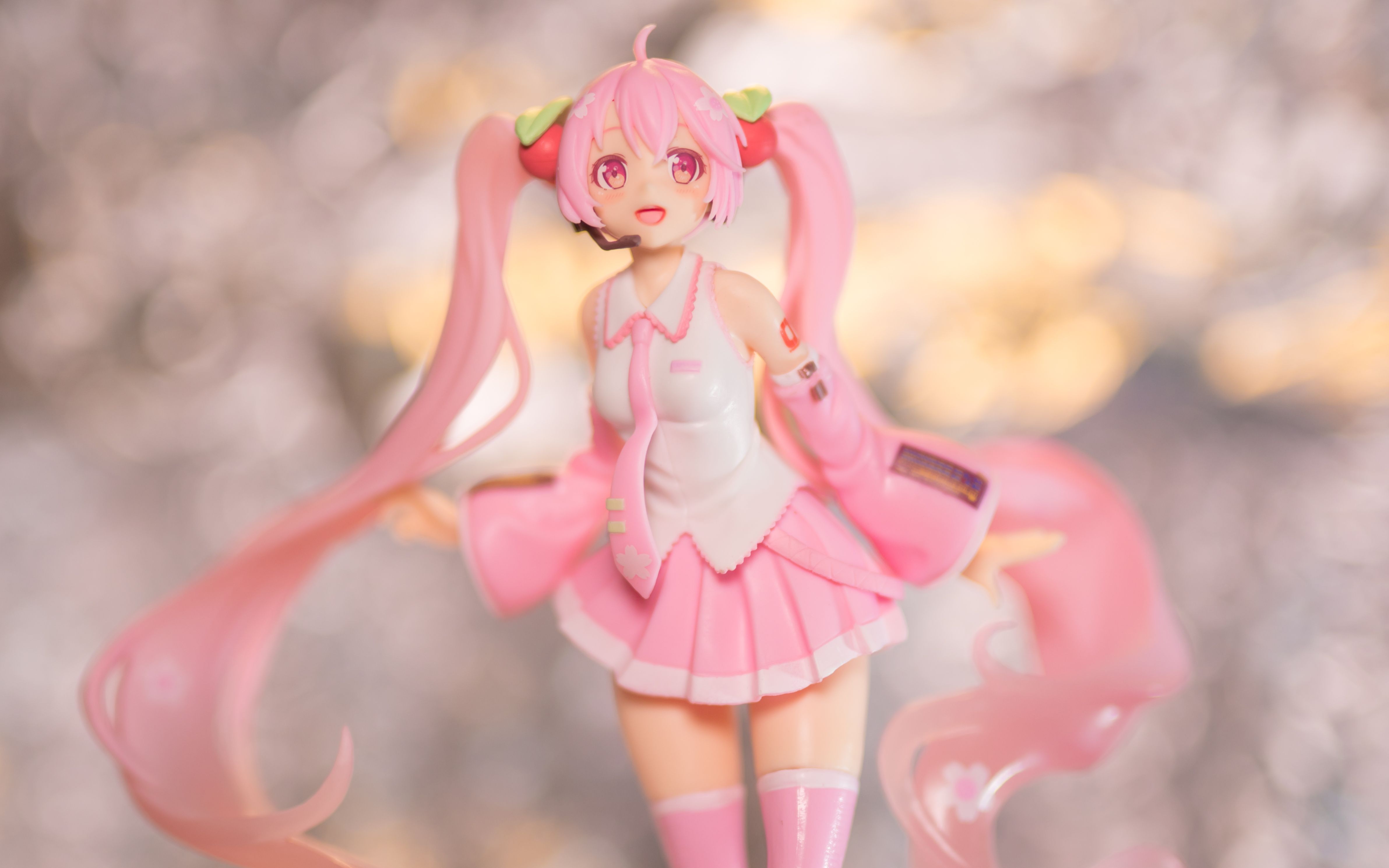 【手办】不到一百元你能买到的手办 真的会翻车吗 樱初音开箱_哔哩