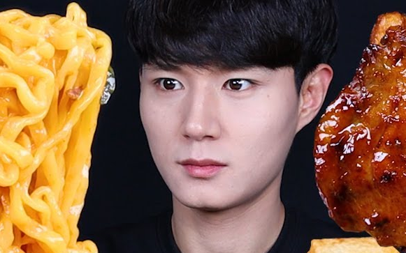 kgxhwang912京光中字香辣面食和香辣烧烤鸡肉