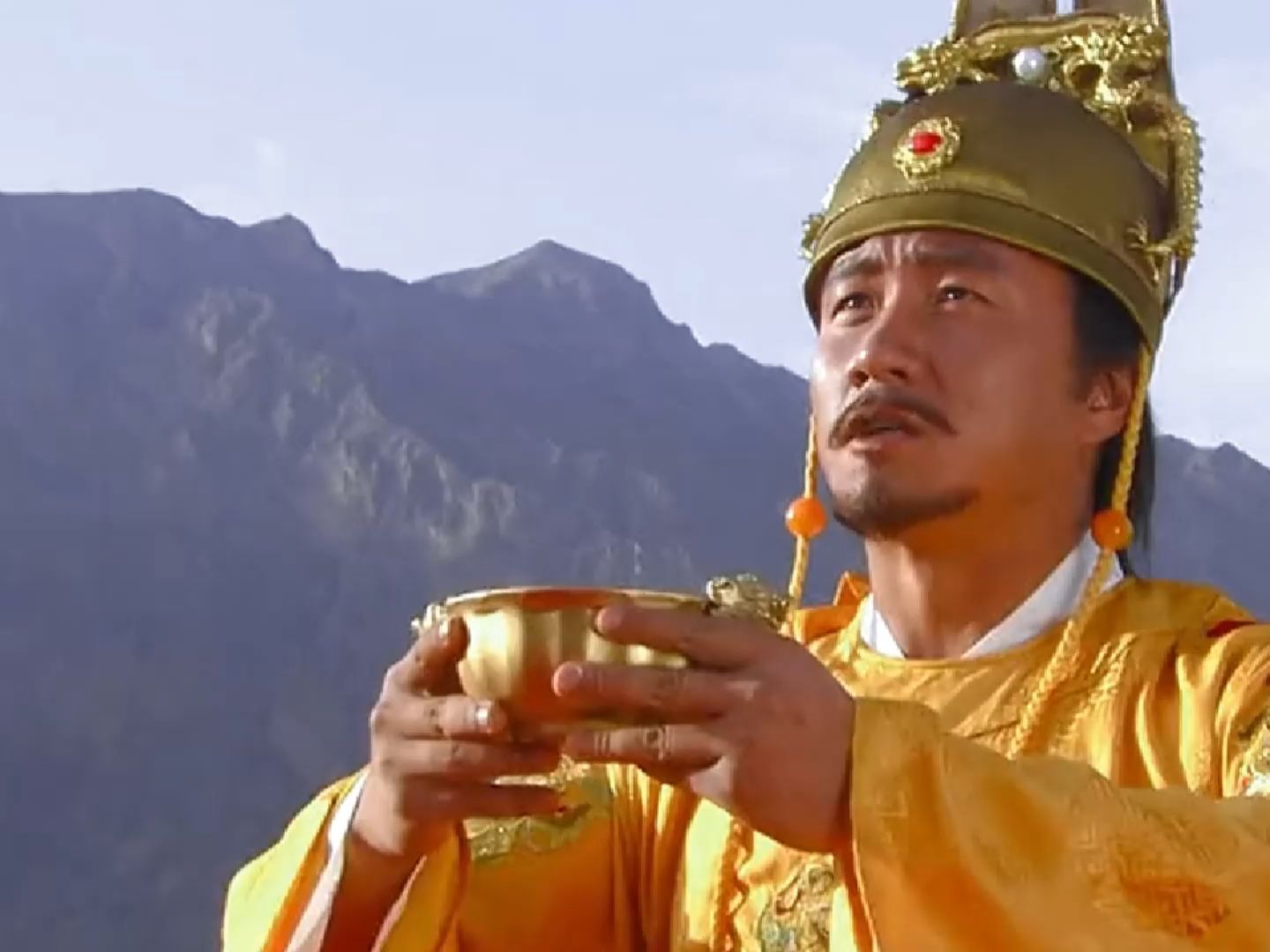 朱元璋龙袍加身,于紫金山登基,立国大明,建元洪武