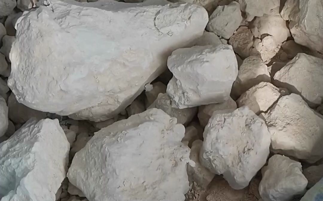 17%-22%铝含量低铝高白广西白泥高岭土耐火泥#广西白泥厂家原矿再走几