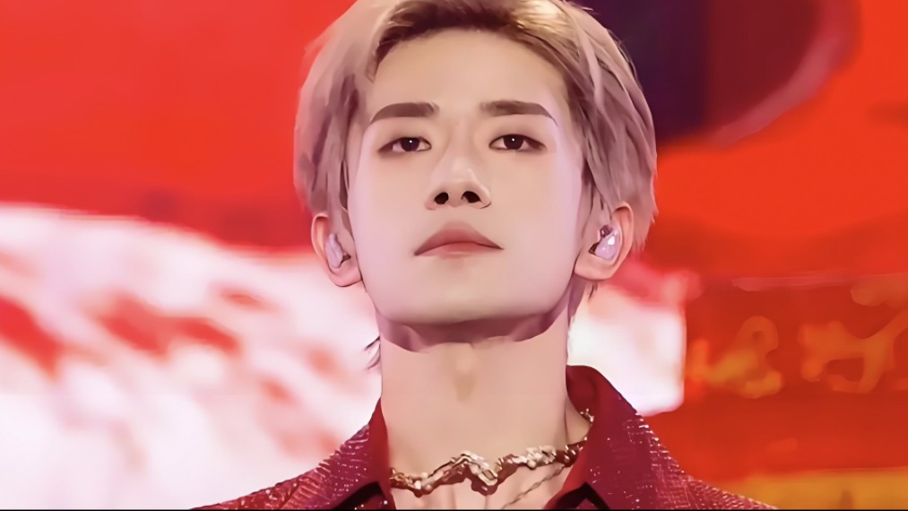 酒窝男神‖易烊千玺‖惊艳丹麦‖国界之隔难阻魅力四溢!