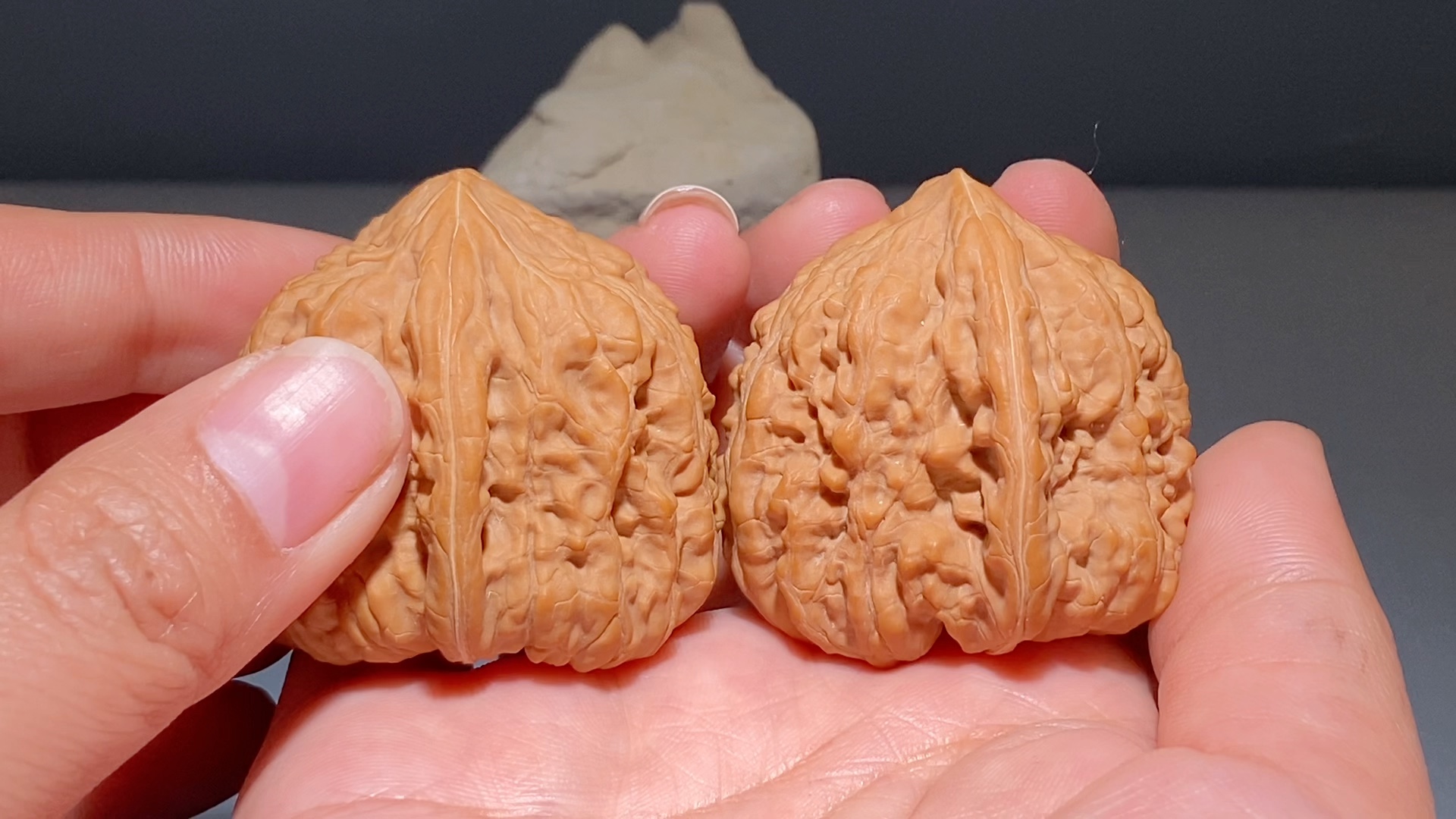 上新41全品平谷凹底,编号l-014,三围同尺精卡精配,三无产品,超漂亮