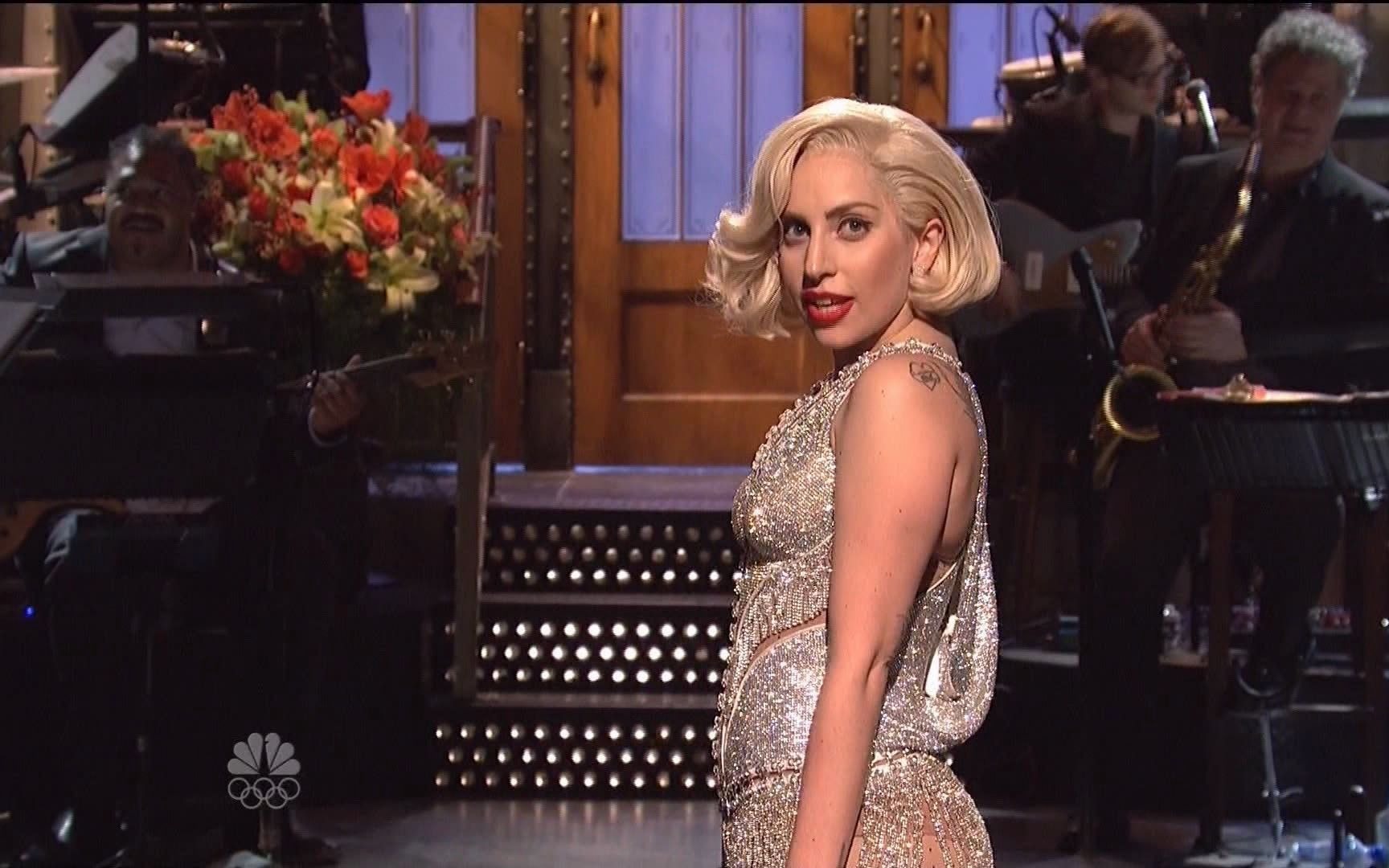 [图]【爵士嘎惊艳开场】Lady Gaga - Applause + New York, New York 2013