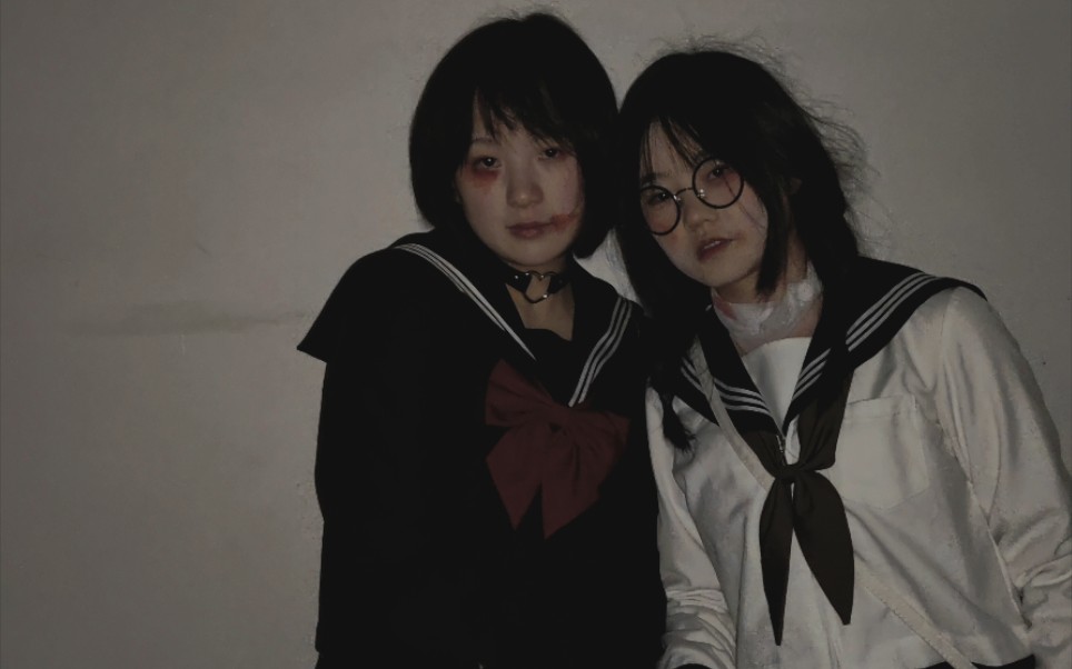 求求你不要救我.(和闺蜜一起拍的病娇照)