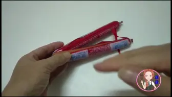 教你一招三秒剥开火腿肠，只需要一个牙签，以后再也不要用牙咬了